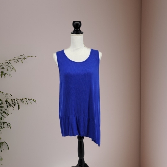 Apt. 9 Blue Asymmetrical Flowy Tank - Picture 1 of 10